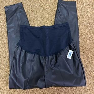 Old Navy maternity black faux leather pants XL